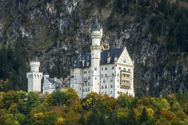 Le château de Neuschwanstein — Photo