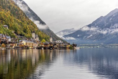 Güzel Hallstatt Gölü