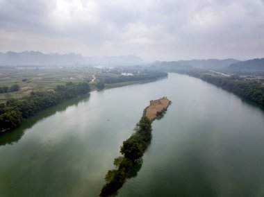 Zuo Nehri.