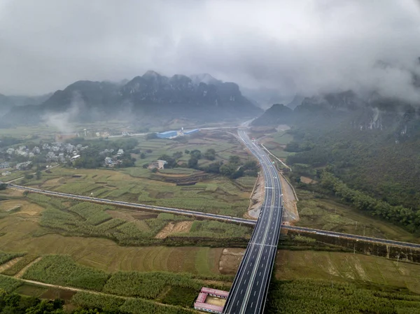 Die Schnellstraße s62 von Chongshui Stockbild