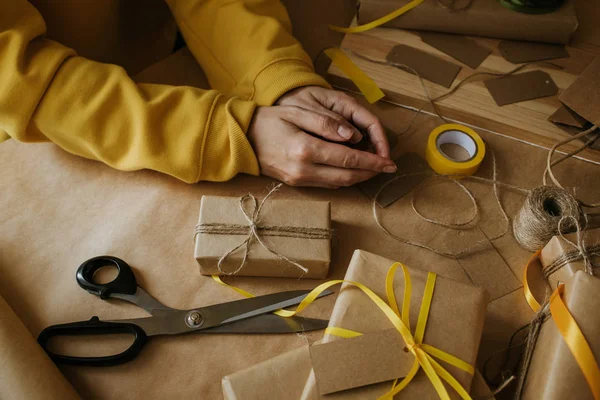 Woman Packaging Box Kraft Wrapping Paper Natural Twine Recycling Material — Stock Photo, Image