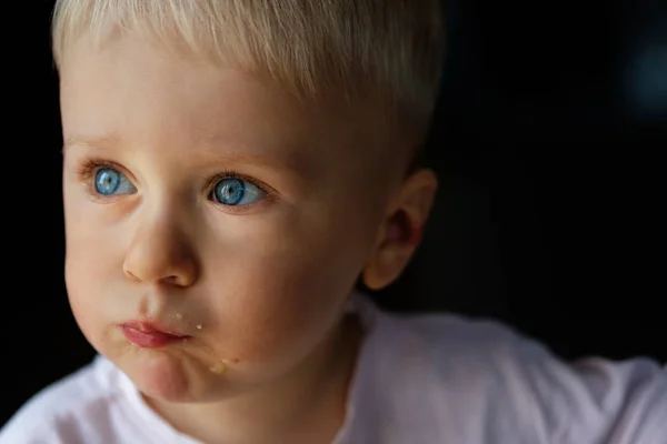 Portrait Little Blond Boy Blue Eyes — Stock Photo, Image