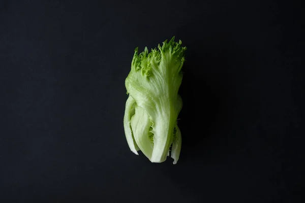 Lechuga Sobre Fondo Oscuro Concepto Alimentación Saludable — Foto de Stock