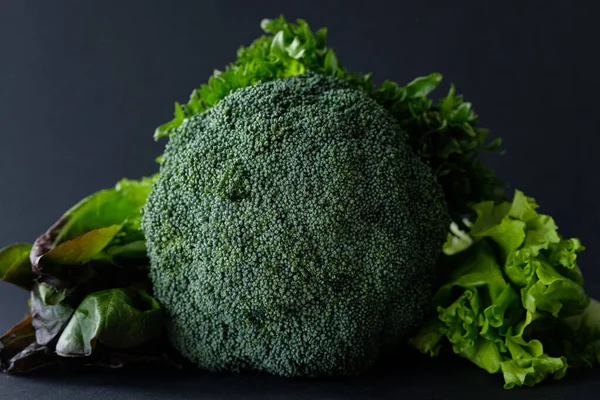 Green Broccoli Black Background Fresh Greens — Stock Photo, Image