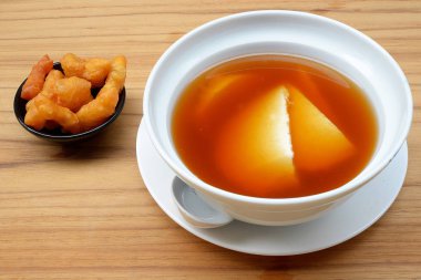 Fasulye sıcak gingered şurubu ile yemiş Gala soya muhallebi