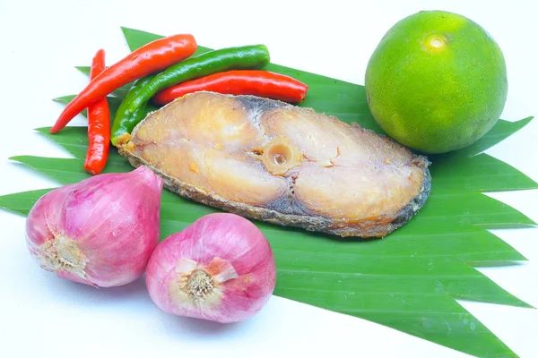 Солона риба Пряна солона з ламеллю — стокове фото