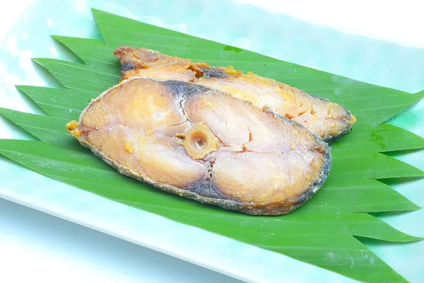 Ikan asin asin asin dengan lamon — Stok Foto