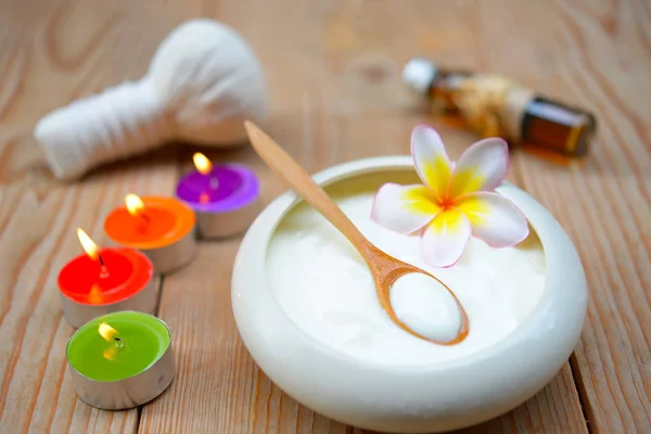 Face Mask with turmeric powder yogurt and honey for skin health. — Stock Photo, Image