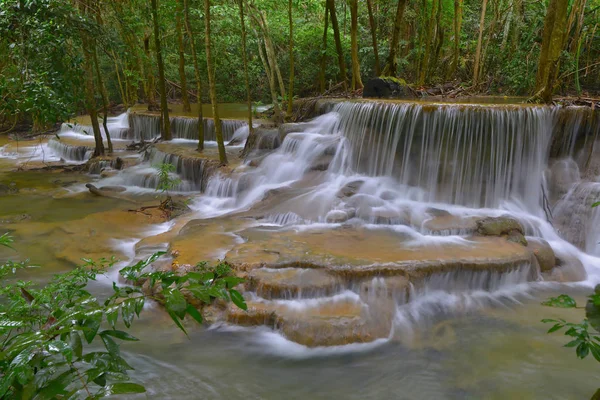  Khuean Srinagarindra Ulusal Park Kanchanaburi il Tayland Huay Mae Kamin şelale