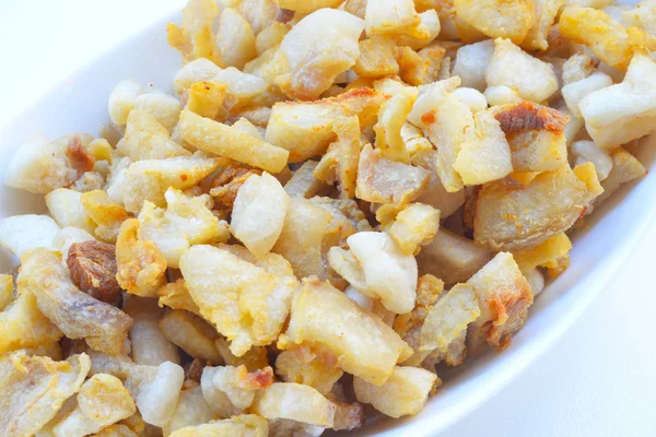 Ev yapımı domuz hışırtı / domuz hışırtı / çeşitli kızarmış domuz eti çatırtı