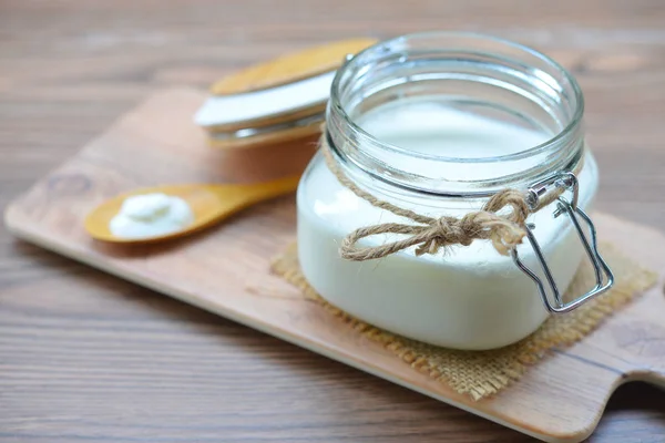 Yogurt Fatto Casa Yogurt Fresco Sfondo Bianco — Foto Stock