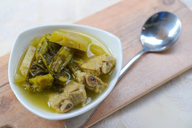 Salamura lahana çorbası Domuz kaburga ile Tayland gıda.