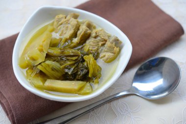 Salamura lahana çorbası Domuz kaburga ile Tayland gıda.