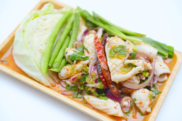 Herb ile Tay gıda Baharatlı deniz ürünleri salatası.