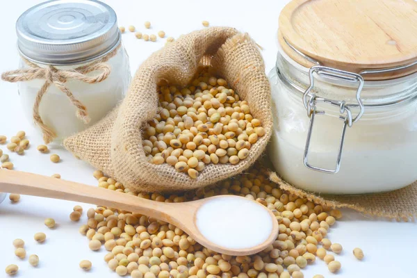 Organik yoğurt soya sütü yapılır.