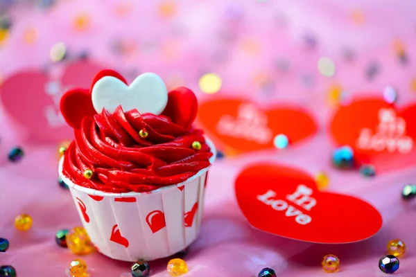 Cupcake Szív Dekoráció Fából Készült Fehér Alapon Szerelem Valentin Nap — Stock Fotó