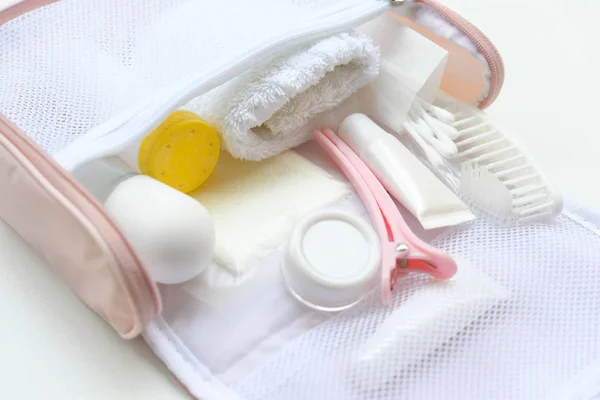 Duş set ve havlu küçük banyo çanta.