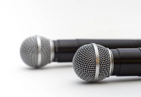 Deux microphones karaoké Photo De Stock