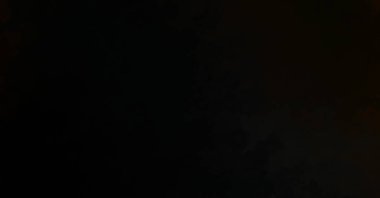 Taranmış Boyalı Soyut Arkaplan. Fırça darbesi ile boyanmış. Sanatsal canlılık ve renkli duvar kağıdı.