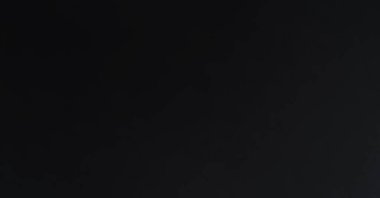 Taranmış Boyalı Soyut Arkaplan. Fırça darbesi ile boyanmış. Sanatsal canlılık ve renkli duvar kağıdı.