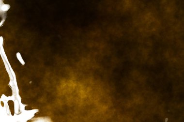 Beyaz arkaplanda soyut renkli suluboya. Dijital resim.