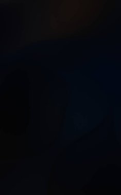 Soyut arkaplan. Sihirli enerji ve ışık hareketinin fraktal dalgaları. Parlayan ışık şekillerinin renkli duvar kağıdı şablonu.