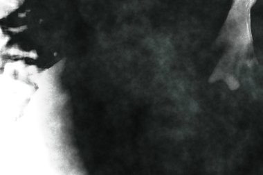 Beyaz arkaplanda soyut renkli suluboya. Dijital resim.