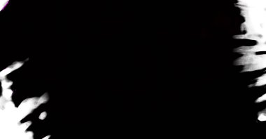 Beyaz arkaplanda soyut renkli suluboya. Dijital resim.