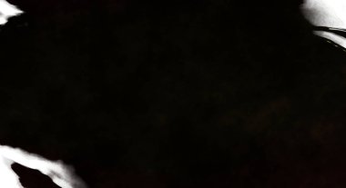 Beyaz arkaplanda soyut renkli suluboya. Dijital resim.