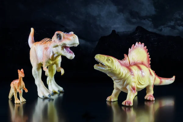 Modelos de brinquedo de dinossauros — Fotografia de Stock