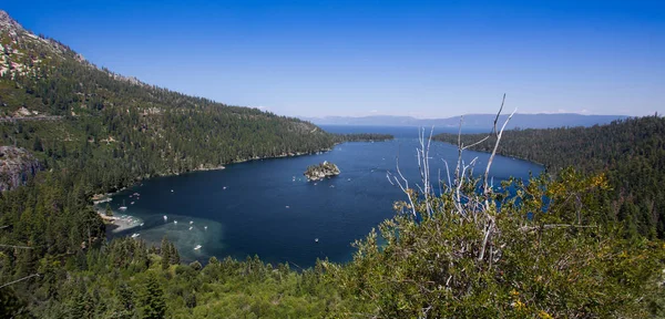 Lake Tahoe át látszó Emerald Bay — Stock Fotó