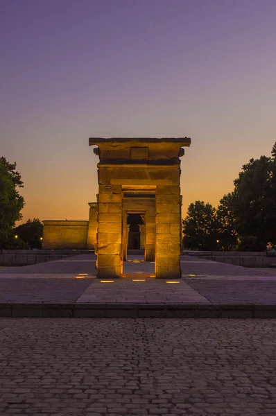Madrid debod tapınağı yaz günbatımında