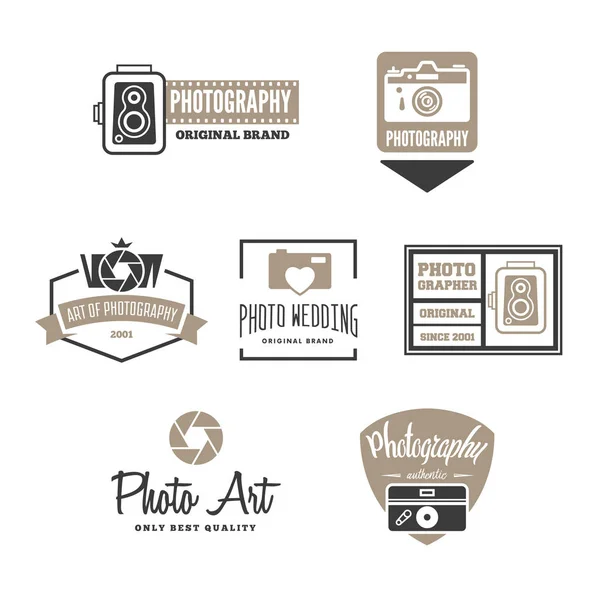Photography Logos, Badges and Labels Design Elements set. Photo camera vintage style objects. — Stock Vector