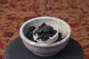  Styrax (Liquidambar) tütsü