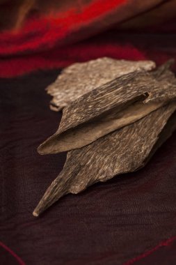 Agarwood, Tayland'dan aloeswood tütsü fiş olarak da bilinir