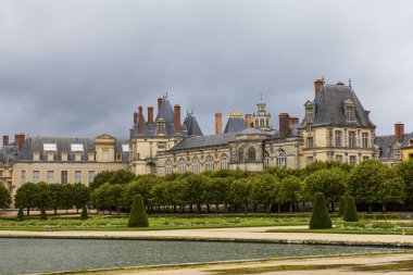 Kraliyet avcılık kale Fontainbleau. Sarayı Fontainebleau - Fransa (Paris 55 km), en büyük Kraliyet chateaux birini UNESCO Dünya Miras Listesi.
