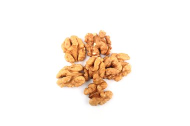 beyaz arkaplanda izole edilmiş ceviz
