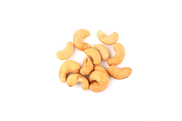 Kešu ořechy izolované na bílém pozadí — Stock fotografie
