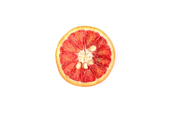 白い背景のブラッド オレンジに分離された赤、オレンジ色 — ストック写真