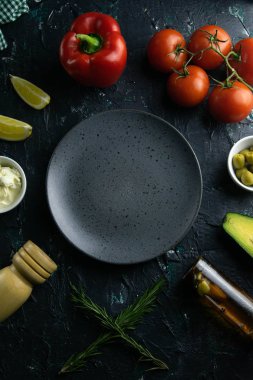 Domatesin, sulu, zeytinli, limonlu, baharatlı zeytinyağlı....