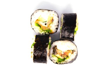 Beyaz arka planda izole edilmiş haşhaş ruloları