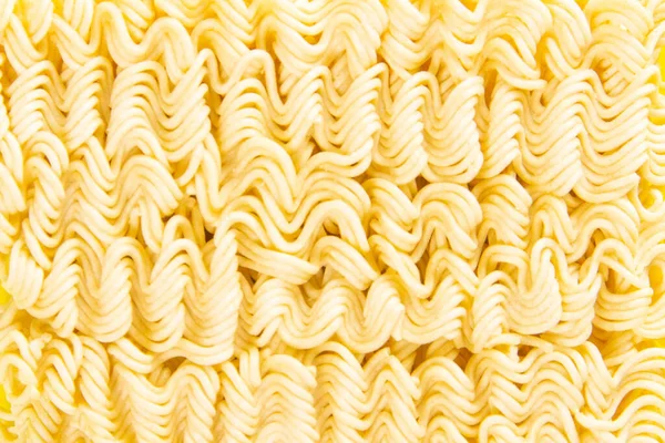 方便面 亚洲快餐在黄色背景下的特写 顶级宏观摄影 — 图库照片