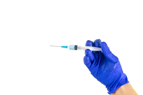 바이러스로부터 보호하는 의사는 백신을 배경으로 주사기를 있습니다 — 스톡 사진