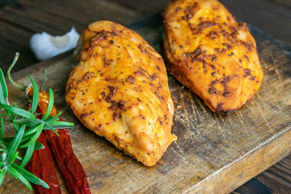 Spicy Baked Chicken Breast Peper Rosemary Garlic Wooden Cutting Board — Stock Photo, Image