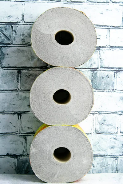 Rouleaux Papier Toilette Sur Table Mur Briques — Photo