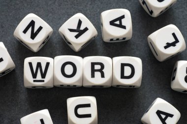 kelime kelime oyuncak küplerin