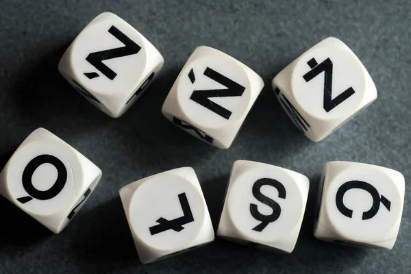 Letras com marcas diacríticas polonesas em cubos de brinquedo — Fotografia de Stock