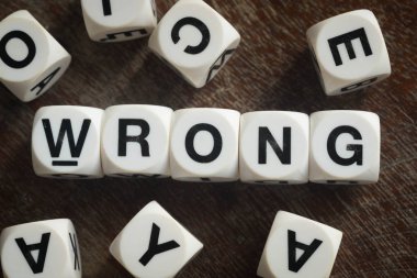 oyuncak küplerin yanlış kelime