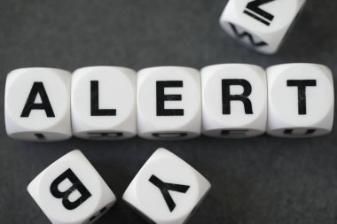 oyuncak küplerin kelime uyarı