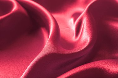 kırmızı dalgalı ipek Tekstil doku arka plan seçici odak